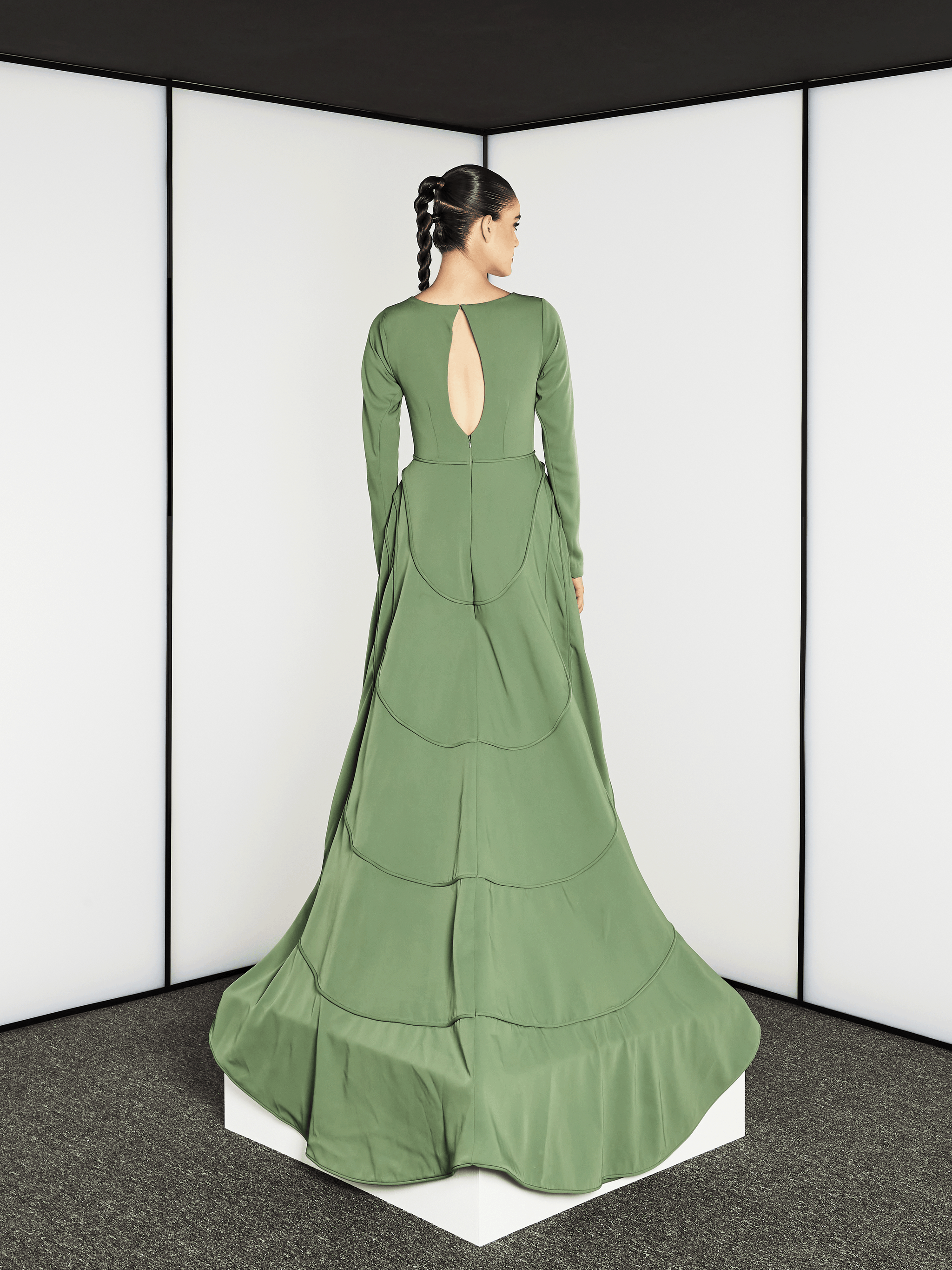 GREEN PANELED FISH CUT DRESS WITH ROUND TRAIL  THA SEEN