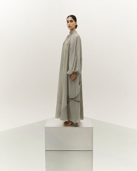 LIGHT GREY RAGLAN SLEEVED LOOSE-FIT PRINTED CHIFFON DRESS WITH EMBROIDERED COLLAR