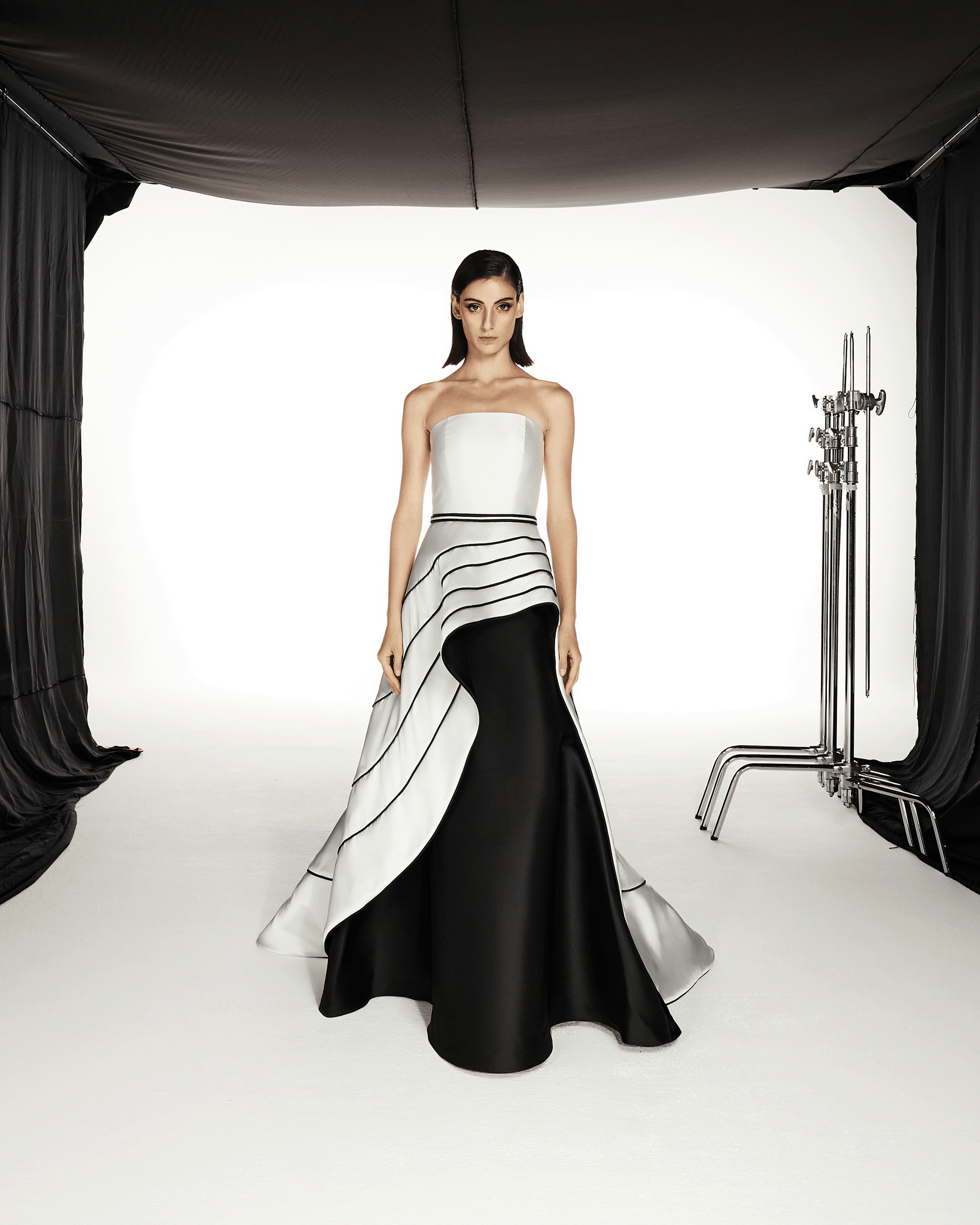 WHITE AND BLACK SATIN DRESS WITH PIPING TRAIL – THA SEEN