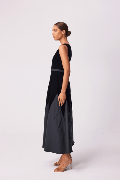 BLACK VELVET AND TAFFETA ABAYA AND JUMPSUIT SET WITH PLAIN BELT