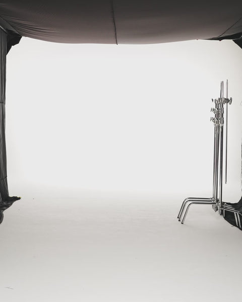 SLEEVELESS SATIN BASIC COLLAR FLARED DRESS