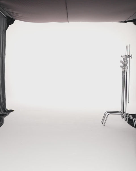 BURGUNDY SLEEVELESS CREPE DRESS WITH MINIMAL TRAIL