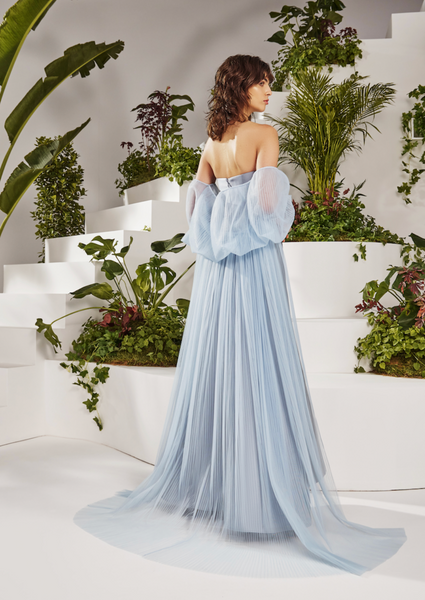 A LINE TUBE DRESS WITH PLEATED CAPE THA SEEN A LINE TUBE DRESS WITH PLEATED CAPE THA SEEN
