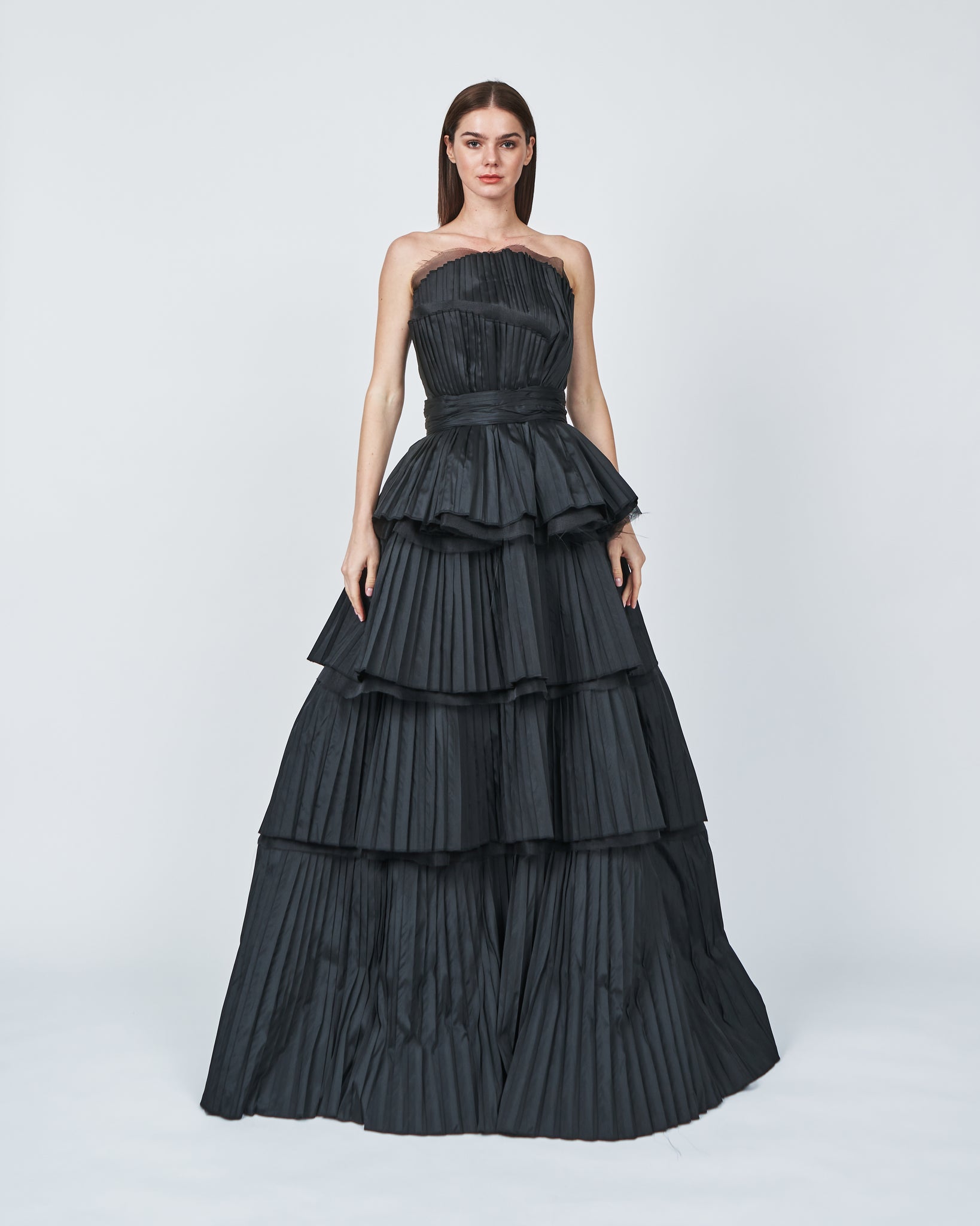 FULLY PLEATED TUBE DRESS WITH ABAYA IN TAFFETA